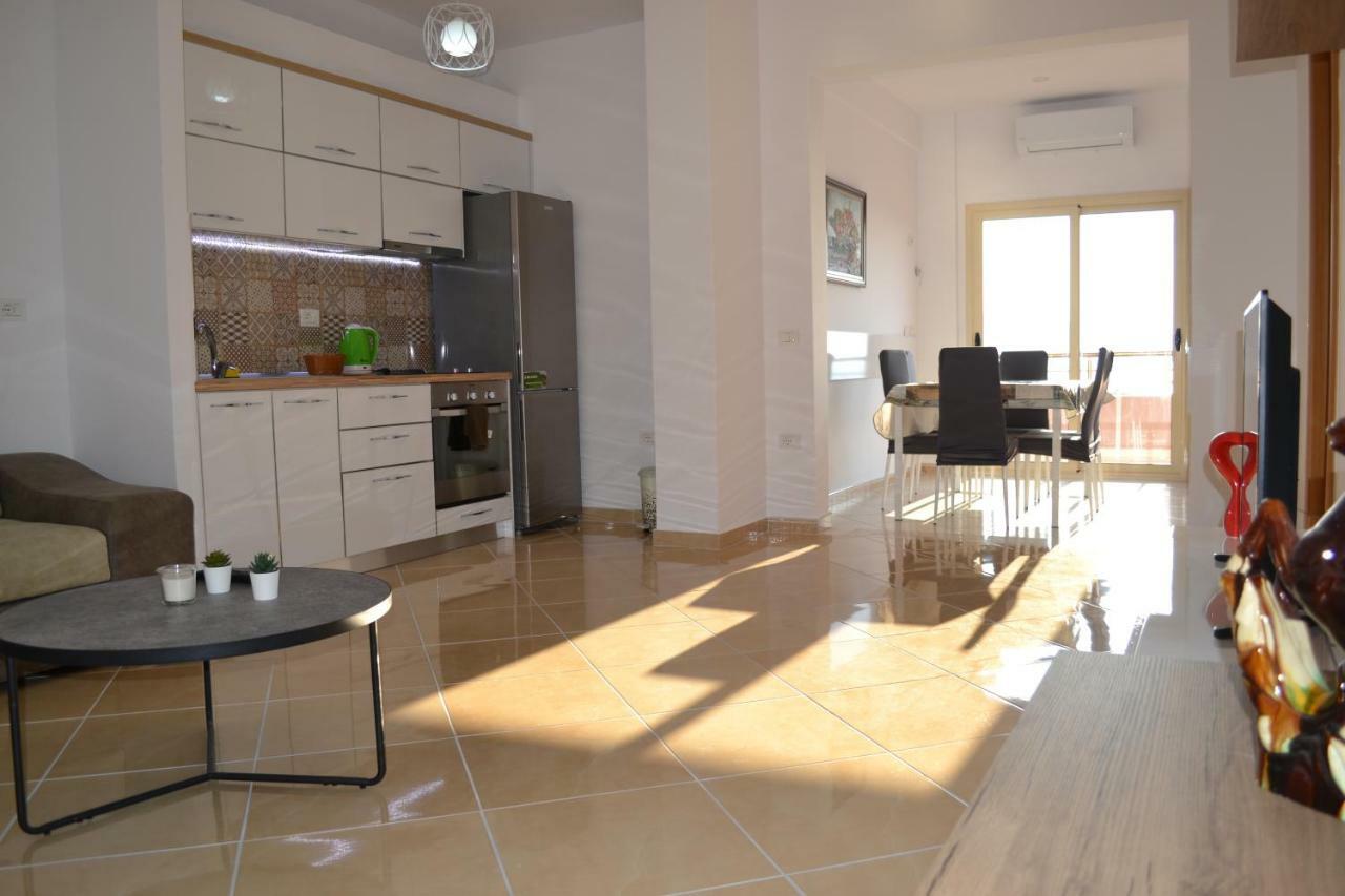Seaview Penthouse 2 Bedrooms Apartment & Box Garage Vlorë Exteriér fotografie